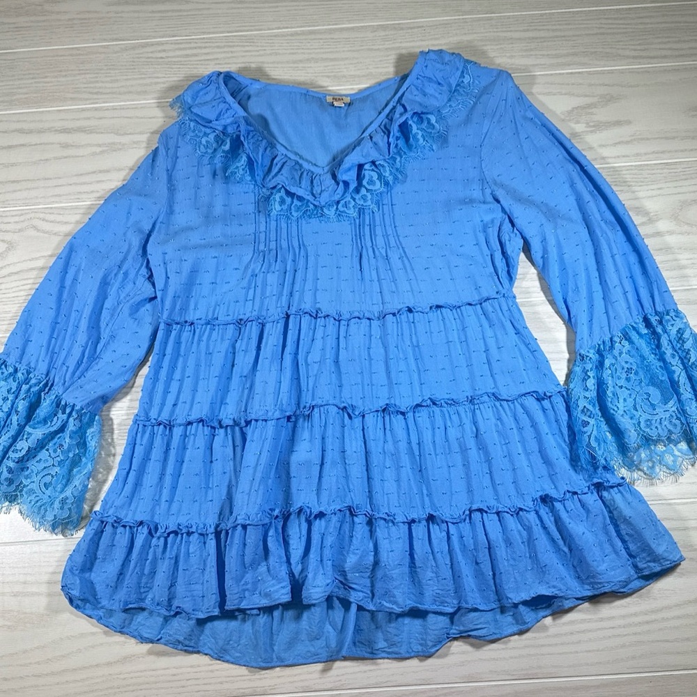 Reba Blue Lace Trimmed Top Women’s Size M Preowned, Good Condition, 3/4 Sleeves